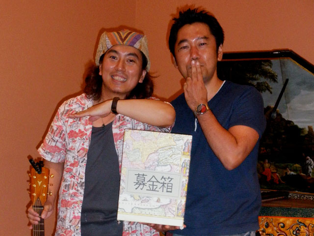 2011-08-20_アイーンとぺ 演奏後・アイーンとペ。